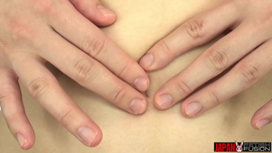 (en) Yuki Makimura Wants to Show You Her Belly Button.